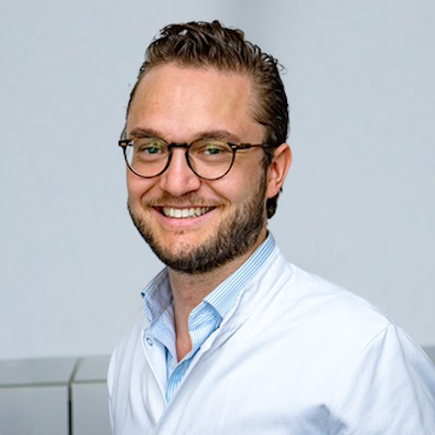 Dr.med. Anian Simon Künlen, Facharzt für Plastische und Ästhetische Chirurgie, AEZA Augsburg